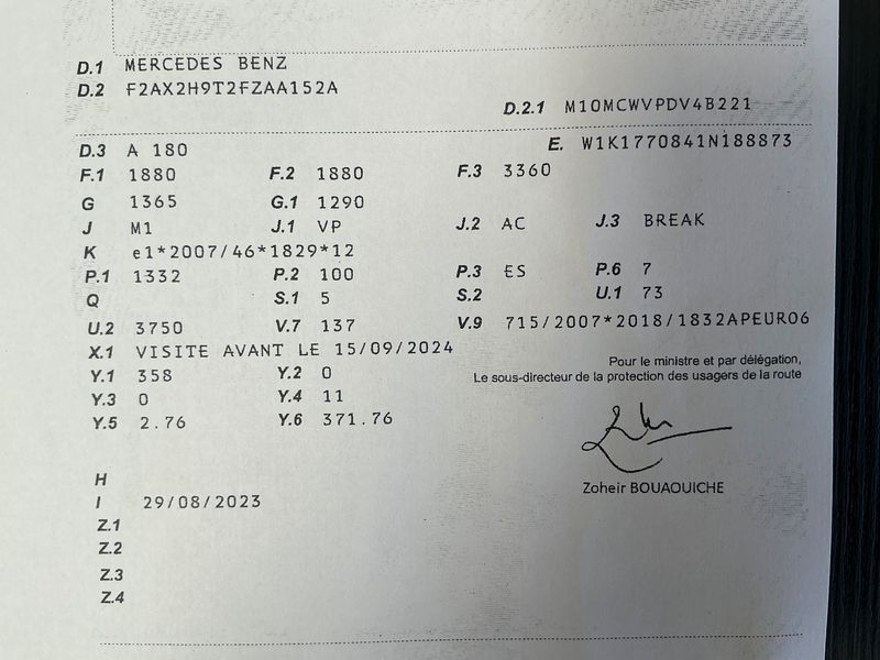 Mercedes-Benz A-Klasse A 180 AMG Line 2020 – снимка 20