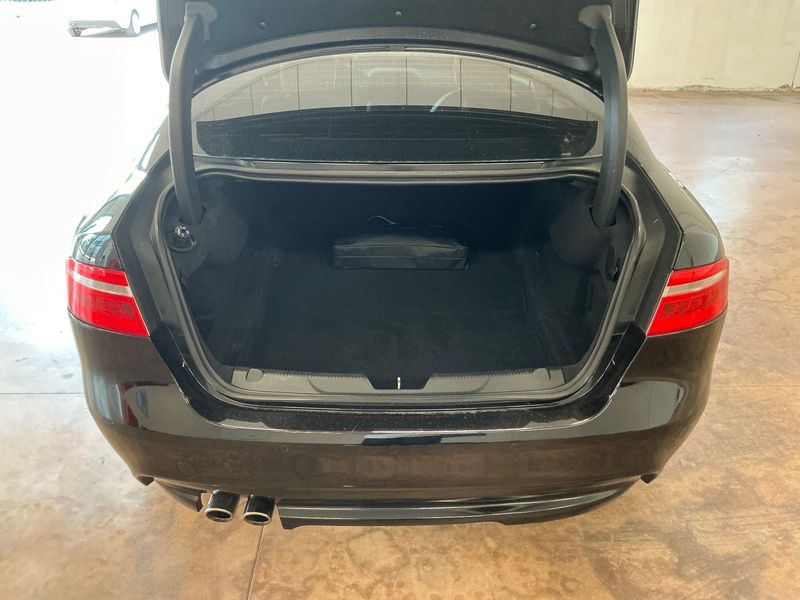 Jaguar XE 20d Portfolio — zdjęcie 10