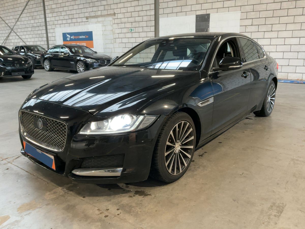 Jaguar XF 2015
