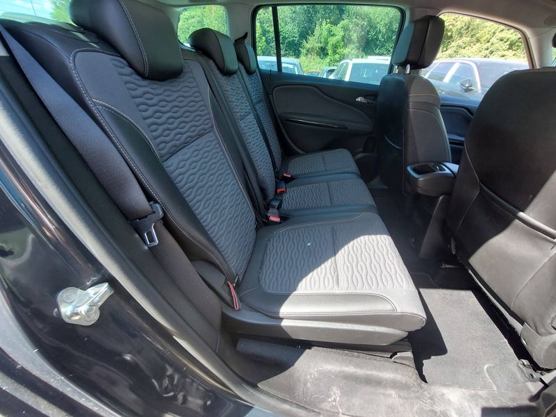 Opel Zafira Tourer 1.6 CDTI Cosmo Pack — zdjęcie 14