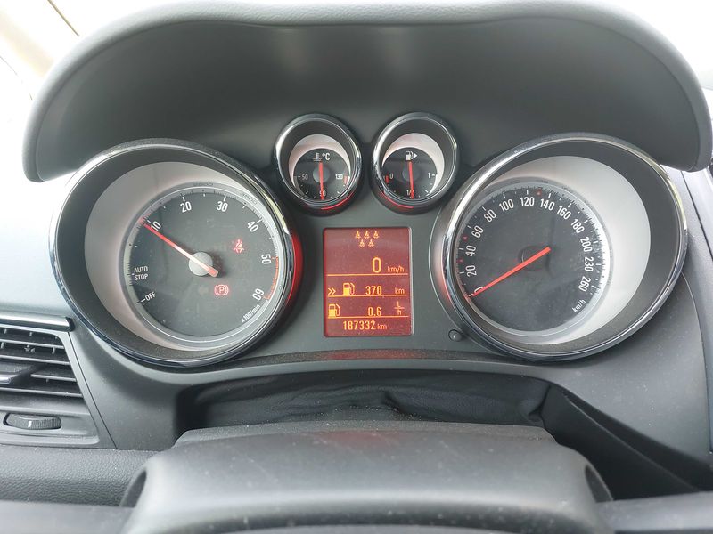 Opel Zafira Tourer 1.6 CDTI Cosmo Pack — zdjęcie 12