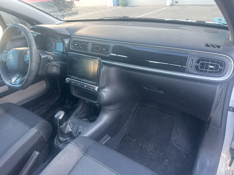 Citroen C3 1.2 PureTech Feel — zdjęcie 11