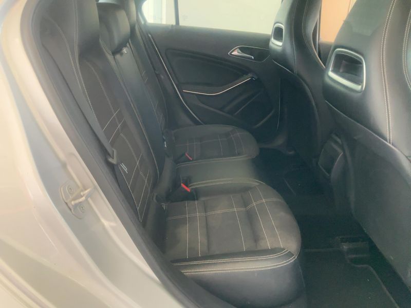 Mercedes-Benz A-Klasse A 200 CDI Urban — zdjęcie 14