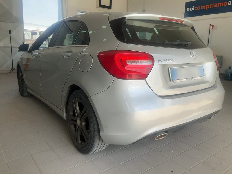 Mercedes-Benz A-Klasse A 200 CDI Urban — zdjęcie 3