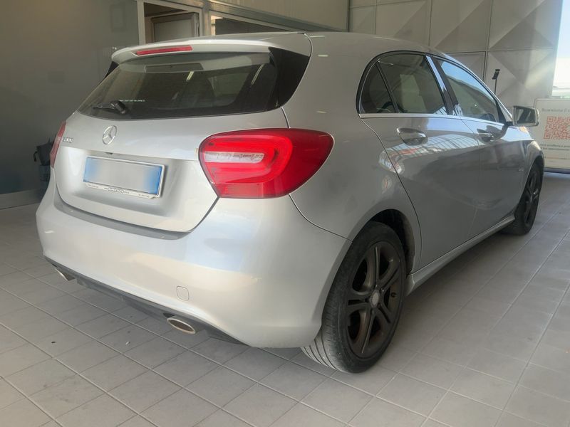 Mercedes-Benz A-Klasse A 200 CDI Urban — zdjęcie 6