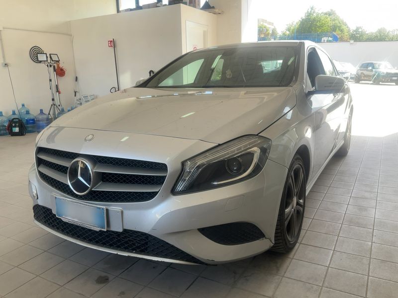 Mercedes-Benz A-Klasse A 200 CDI Urban — zdjęcie 1