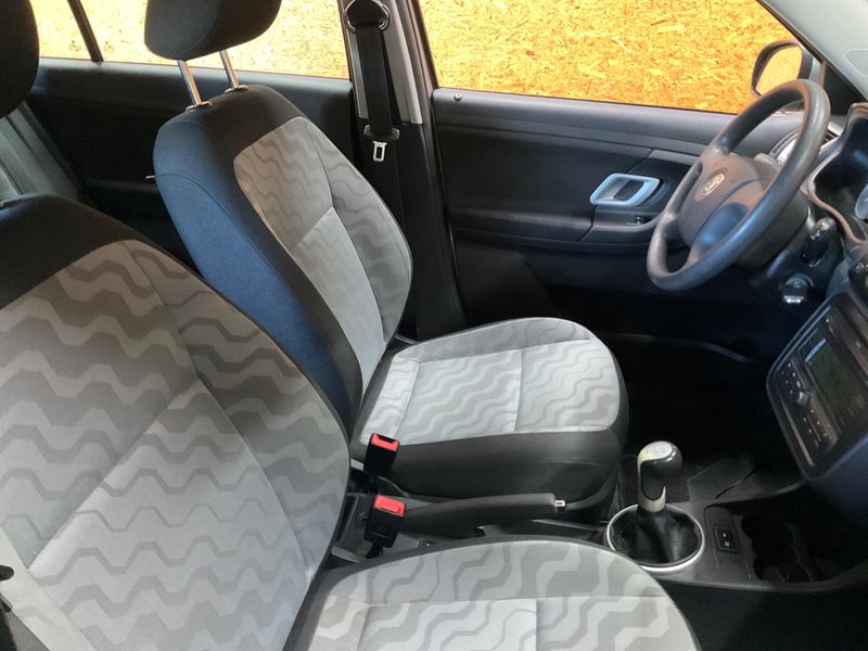 Skoda Fabia 1.4 Ambiente — zdjęcie 3