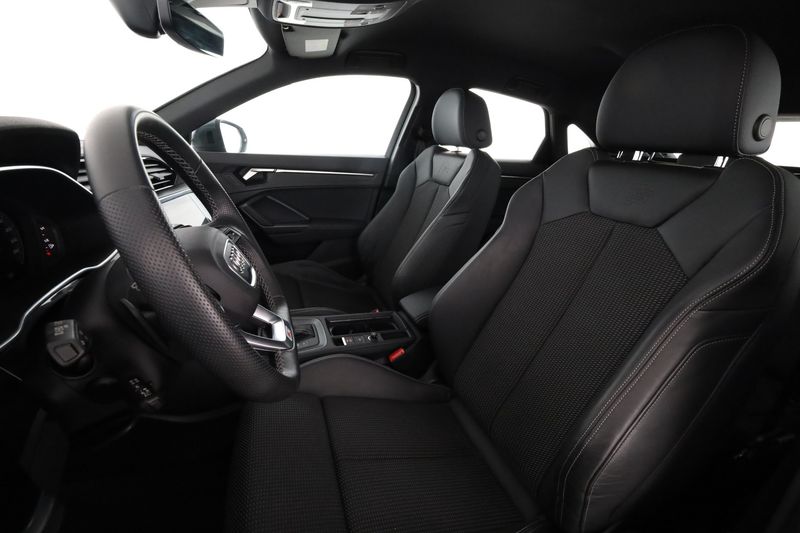 Audi Q3 Sportback 45 TFSIe S line 2024 – снимка 16