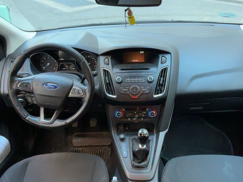 Ford Focus 1.0 EcoBoost Trend + — zdjęcie 12
