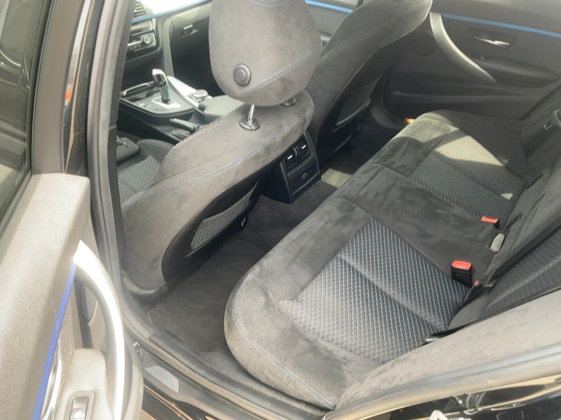 BMW 3er 330i xDrive M Sport — zdjęcie 14