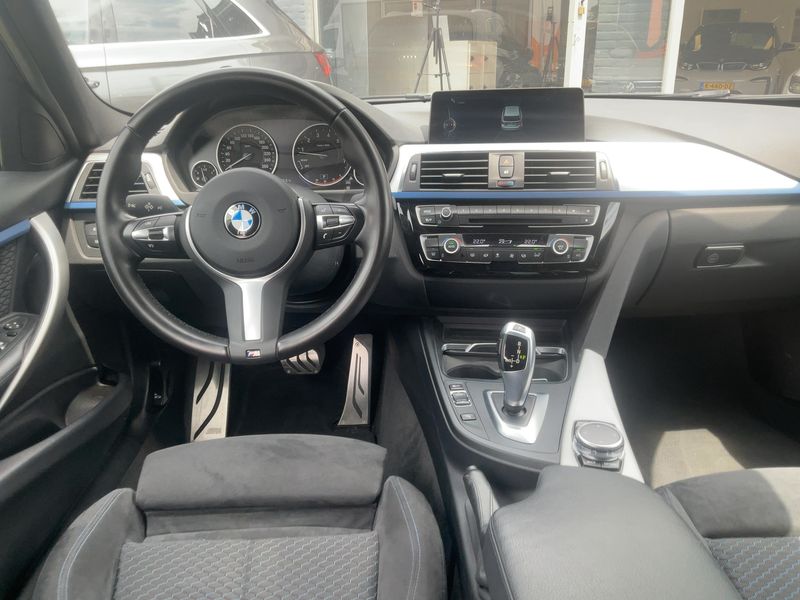 BMW 3er 330i xDrive M Sport — zdjęcie 12
