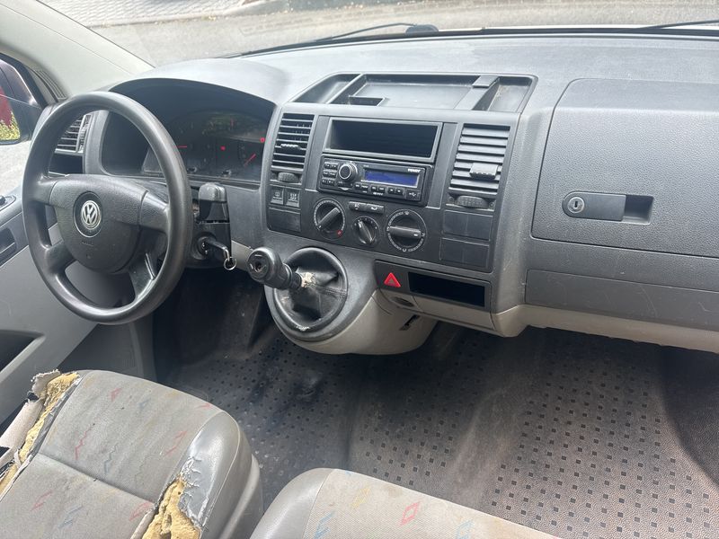 Volkswagen T5 Transporter 1.9 TDI Kasten lang — zdjęcie 11