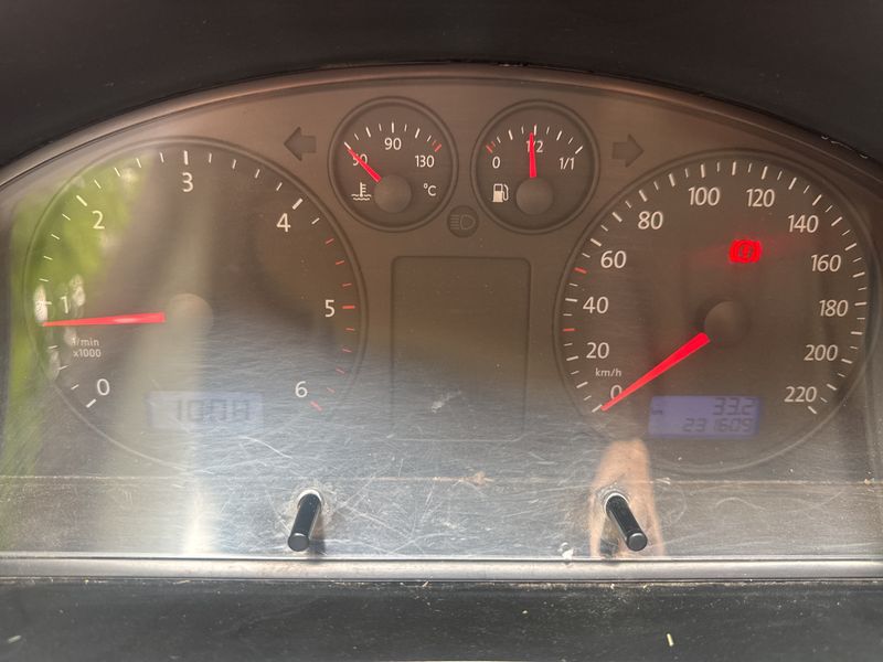 Volkswagen T5 Transporter 1.9 TDI Kasten lang — zdjęcie 12