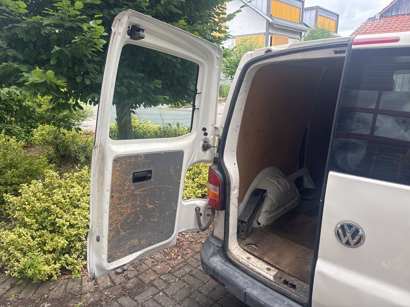 Volkswagen T5 Transporter 1.9 TDI Kasten lang — zdjęcie 17