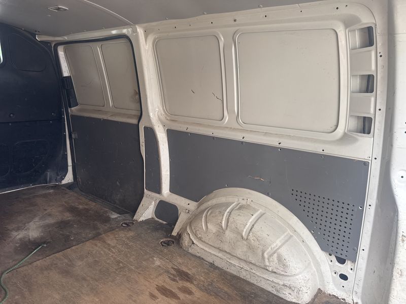 Volkswagen T5 Transporter 1.9 TDI Kasten lang — zdjęcie 20