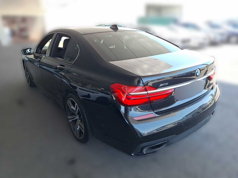 BMW 7er 730d xDrive M Sport — zdjęcie 3