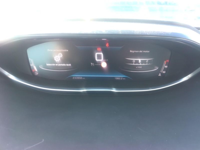 Peugeot 3008 1.5 Blue-HDi Active Pack — zdjęcie 11