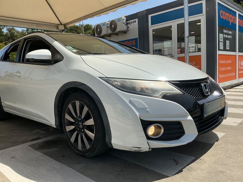 Honda Civic 1.6 DTEC Elegance — zdjęcie 8