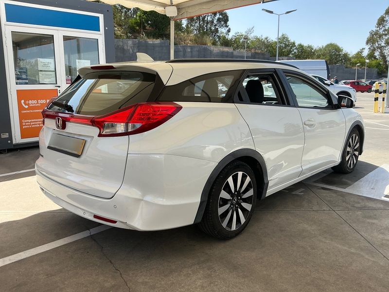 Honda Civic 1.6 DTEC Elegance — zdjęcie 6