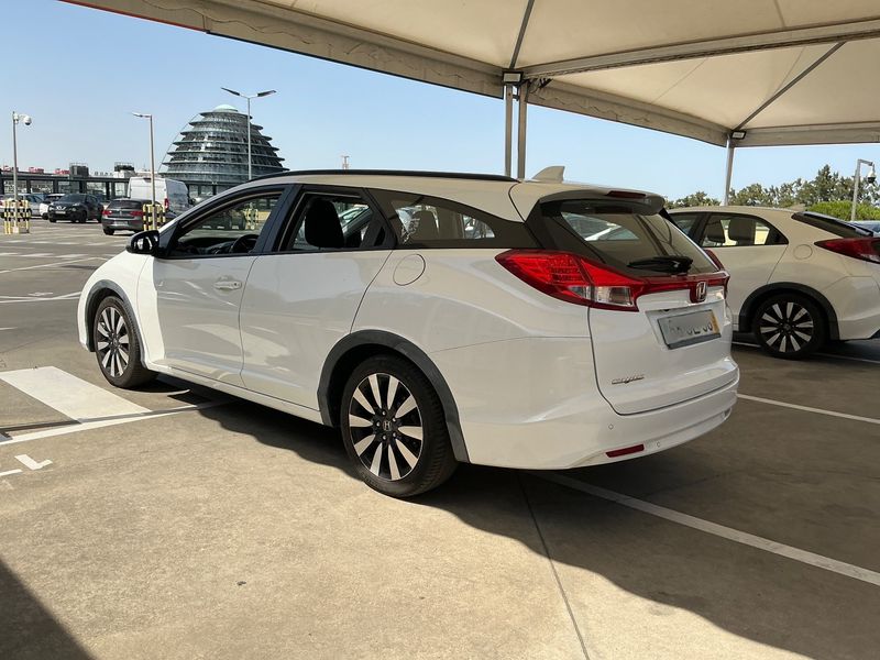Honda Civic 1.6 DTEC Elegance — zdjęcie 3