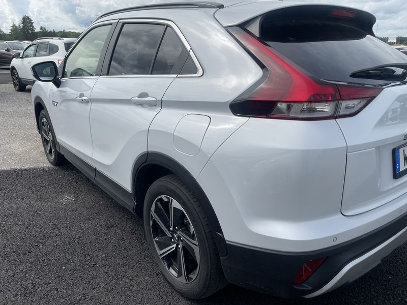 Mitsubishi Eclipse Cross 2.4 Plug-in Hybrid Plus Select 4WD — zdjęcie 3