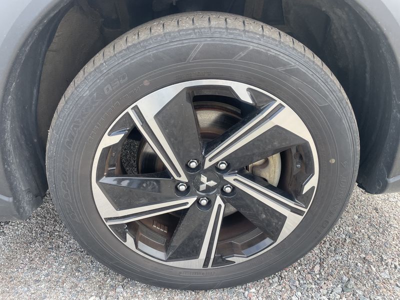 Mitsubishi Eclipse Cross 2.4 Plug-in Hybrid Plus Select 4WD — zdjęcie 19
