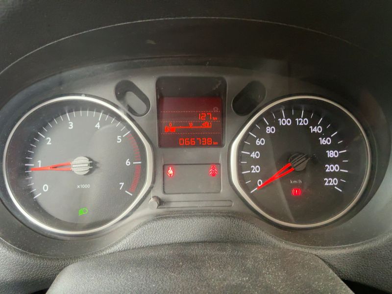 Citroen C-Elysée 1.2 Exclusive — zdjęcie 13