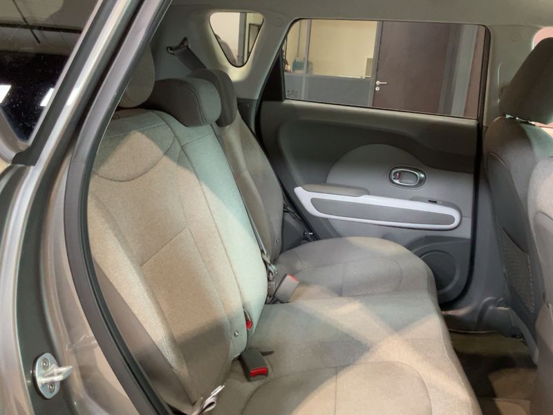 Kia Soul electric drive 81 kW EV — zdjęcie 14