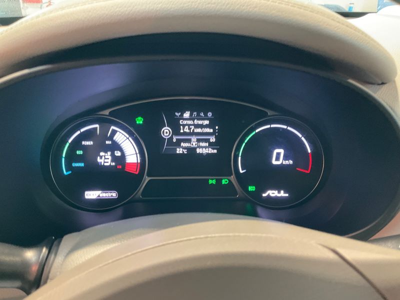 Kia Soul electric drive 81 kW EV — zdjęcie 13