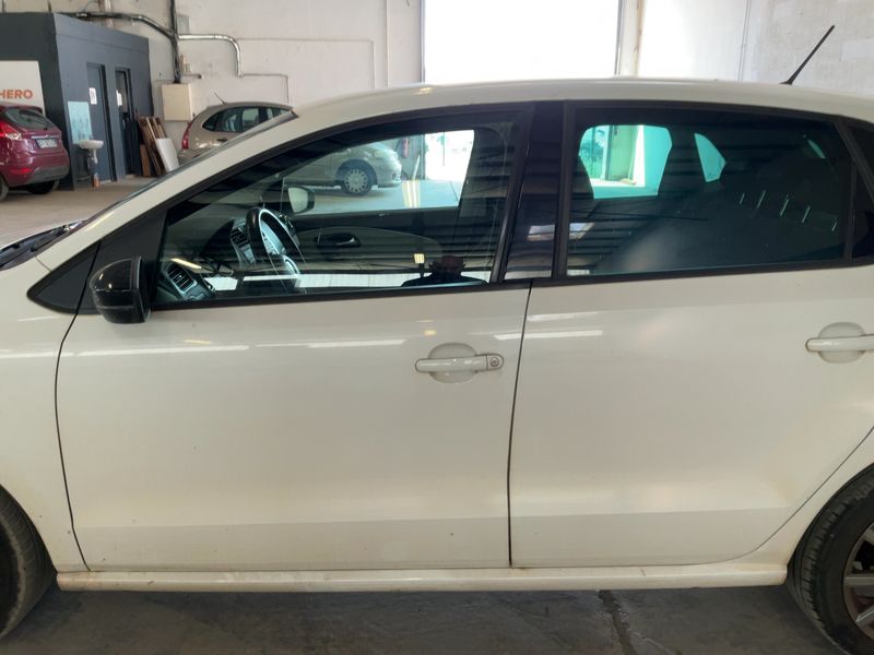Volkswagen Polo 1.2 TSI Comfortline BlueMotion Tech 2014 – снимка 4