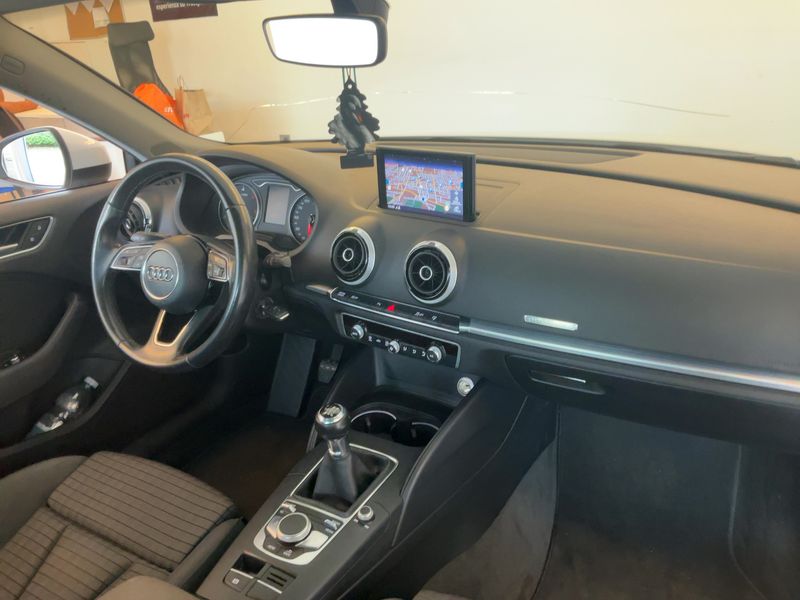 Audi A3 1.6 TDI Sport — zdjęcie 12