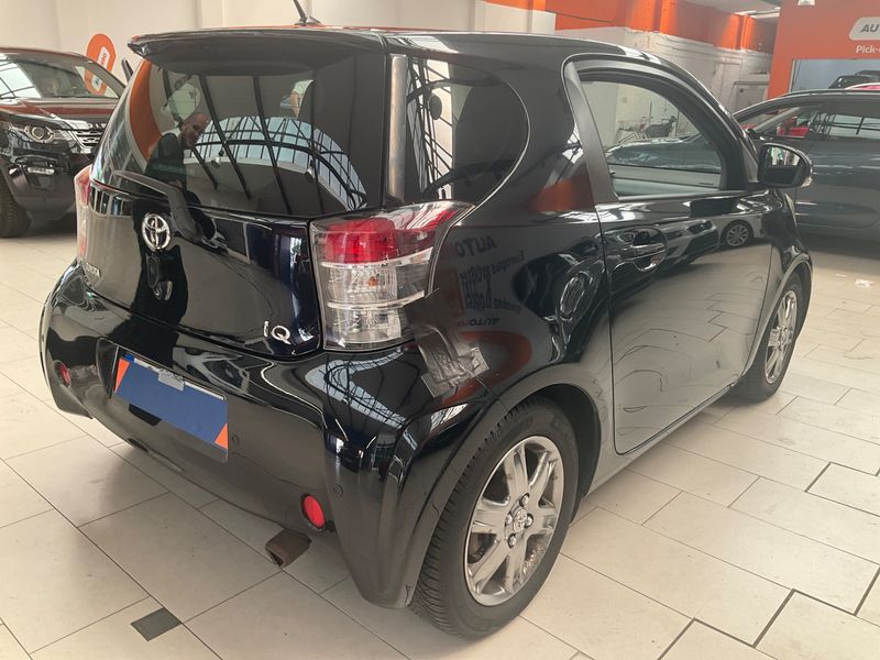 Toyota iQ 1.4 D-4D — zdjęcie 2