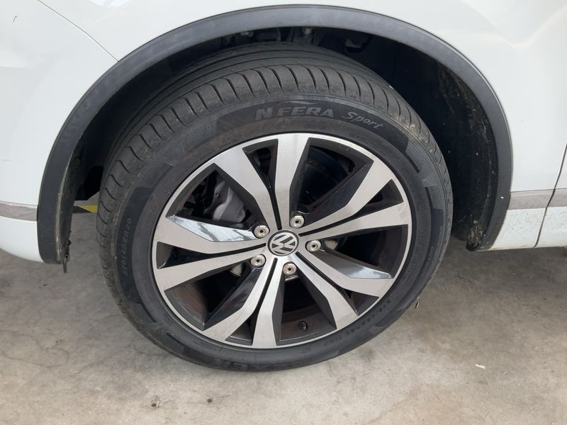 Volkswagen Touareg 3.0 V6 TDI Sport BlueMotion Tech 2017 – снимка 3