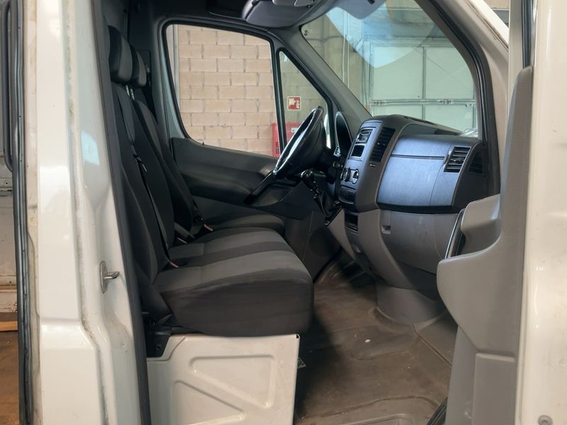 Volkswagen Crafter 2.0 TDI Kasten 35 mittlerer Radstand mit Hochdach — zdjęcie 11
