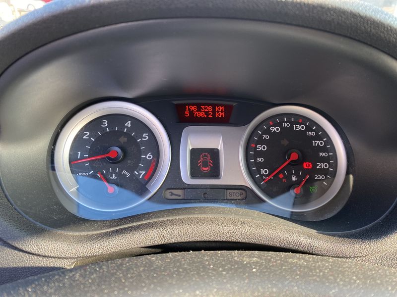 Renault Clio 1.6 Dynamique — zdjęcie 12