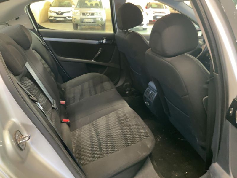 Peugeot 407 1.6 HDi Pack Limited 2010 – снимка 19
