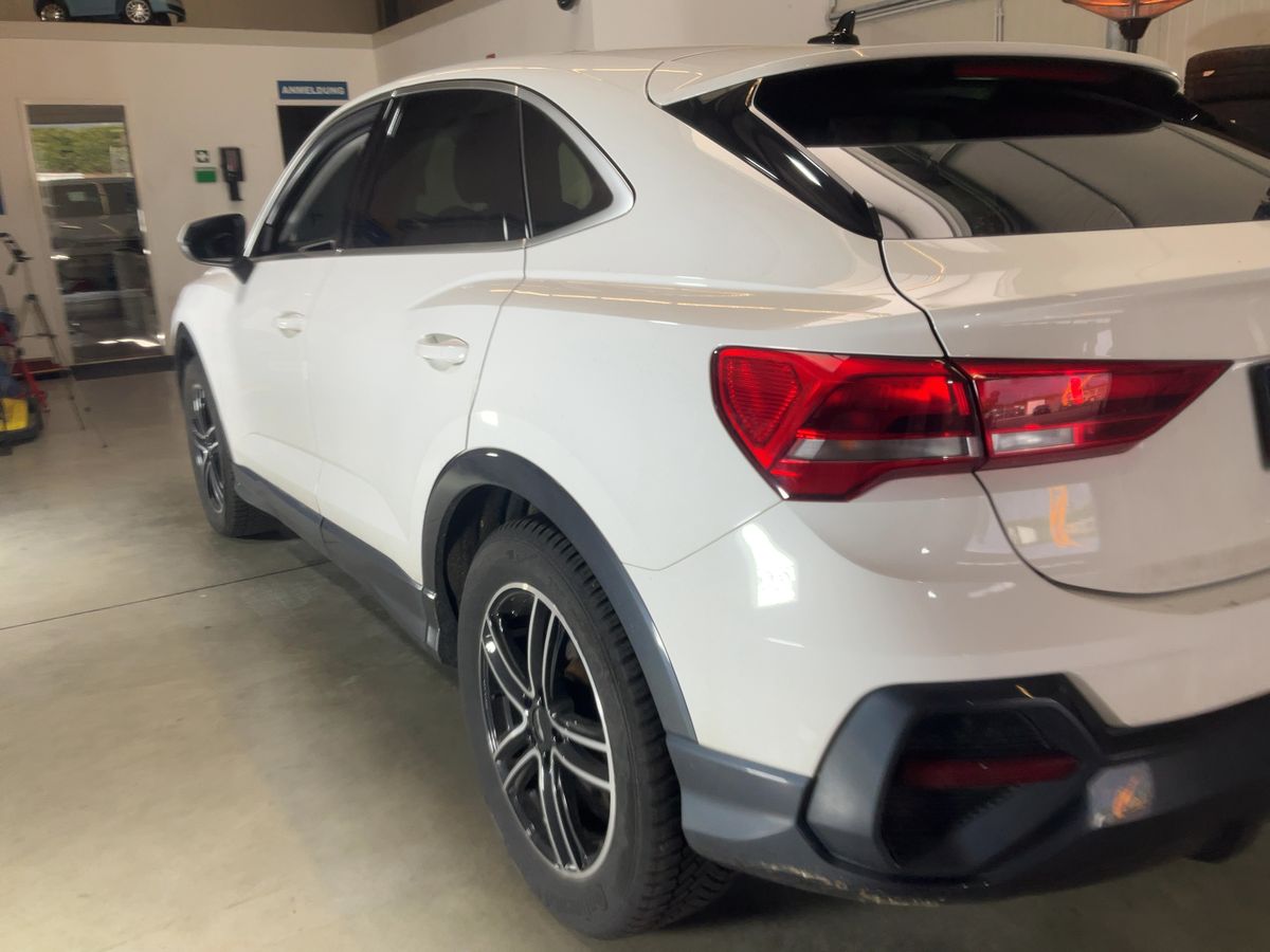 Audi Q3 2021 — photo 7