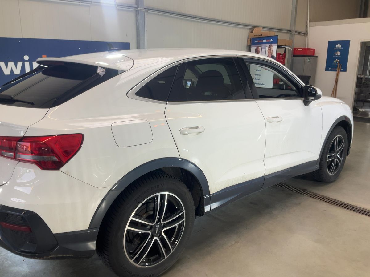 Audi Q3 2021 — photo 9