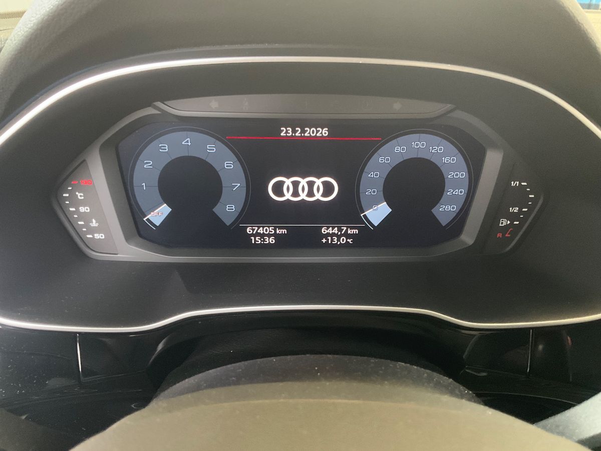 Audi Q3 2021 — photo 20