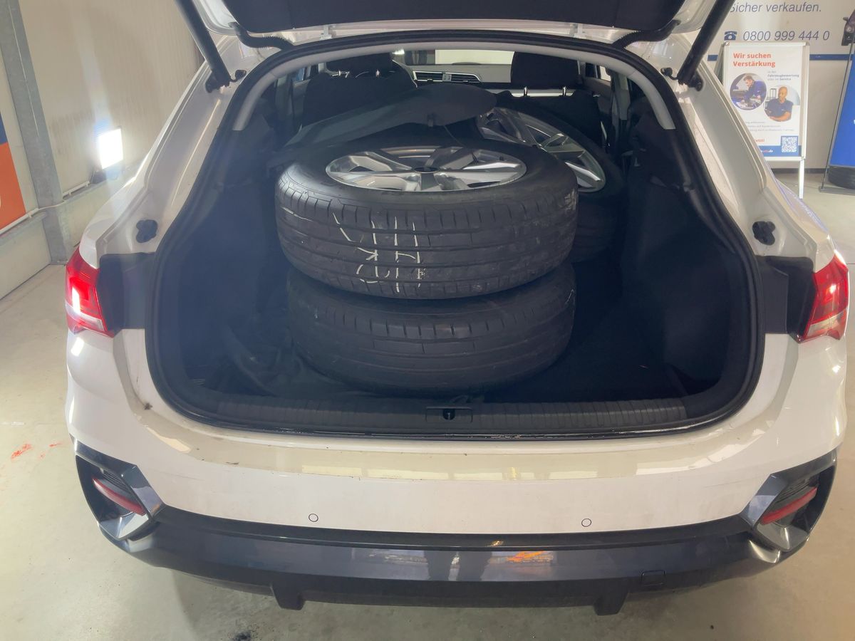 Audi Q3 2021 — photo 17