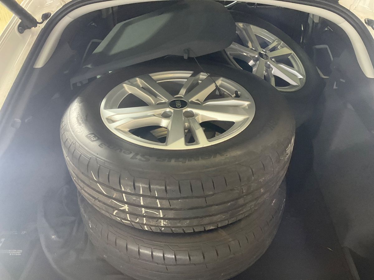 Audi Q3 2021 — photo 16