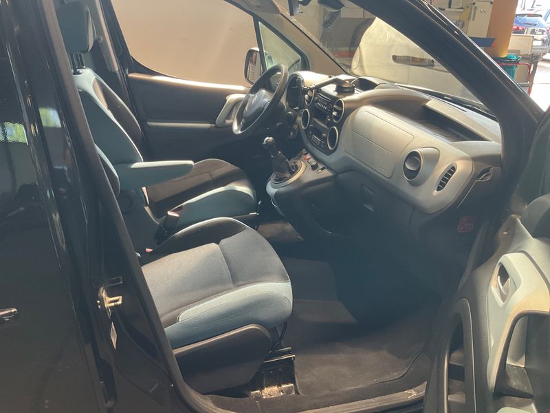 Citroen Berlingo 1.6 e-HDi Selection — zdjęcie 3