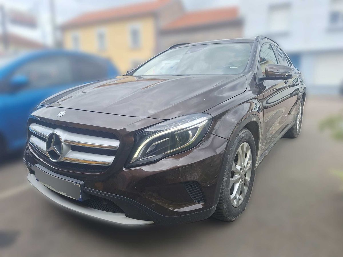 Mercedes-Benz GLA-Klasse 2015