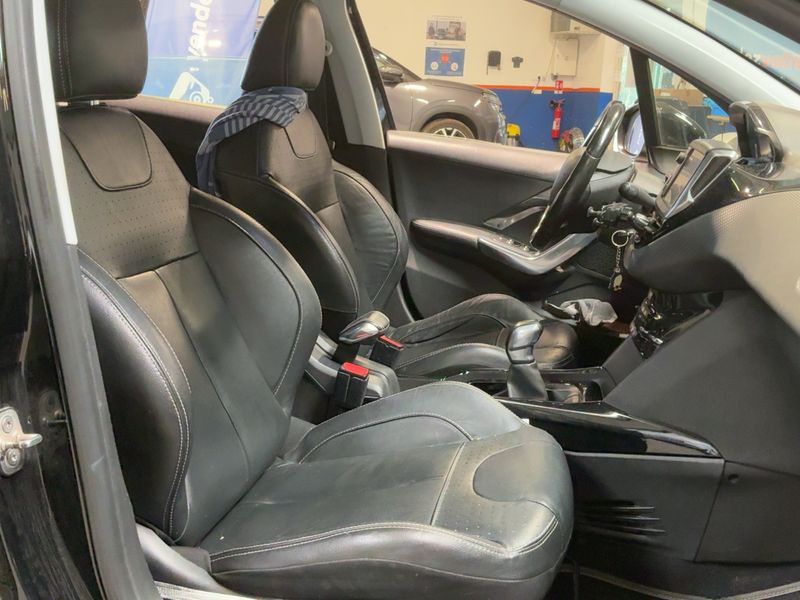 Peugeot 2008 1.6 Blue-HDi Allure 2018 – снимка 16