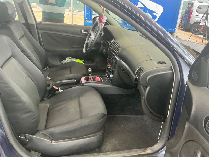 Volkswagen Passat 1.9 TDI Edition — zdjęcie 3