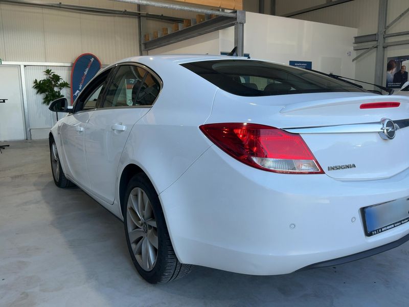 Opel Insignia 2.0 CDTI Sport — zdjęcie 3