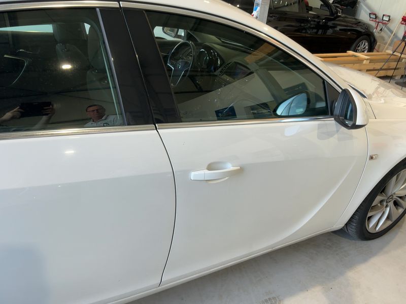 Opel Insignia 2.0 CDTI Sport — zdjęcie 7