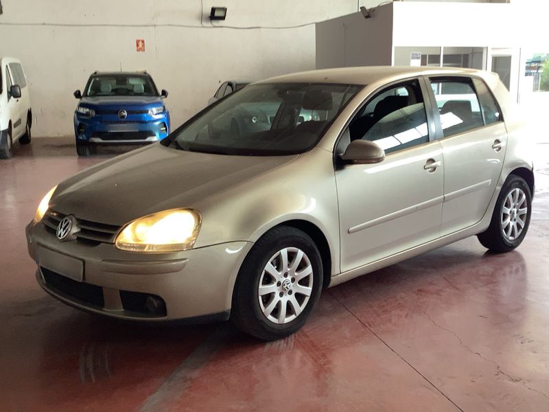 Volkswagen Golf V 1.9 TDI Highline