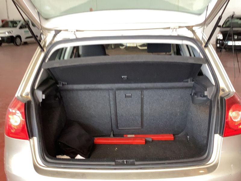 Volkswagen Golf V 1.9 TDI Highline — zdjęcie 10