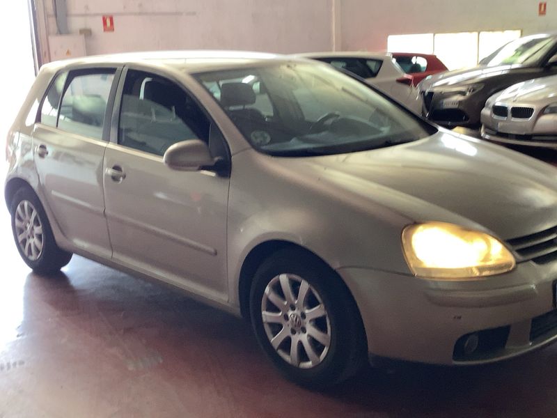 Volkswagen Golf V 1.9 TDI Highline — zdjęcie 8